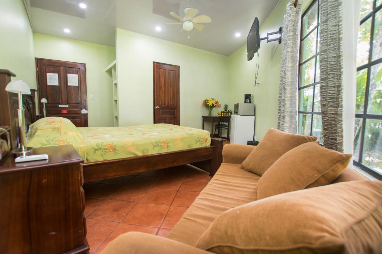 Oceanfront Hotel Verde Mar Direct Access To The Beach Manuel Antonio Bagian luar foto
