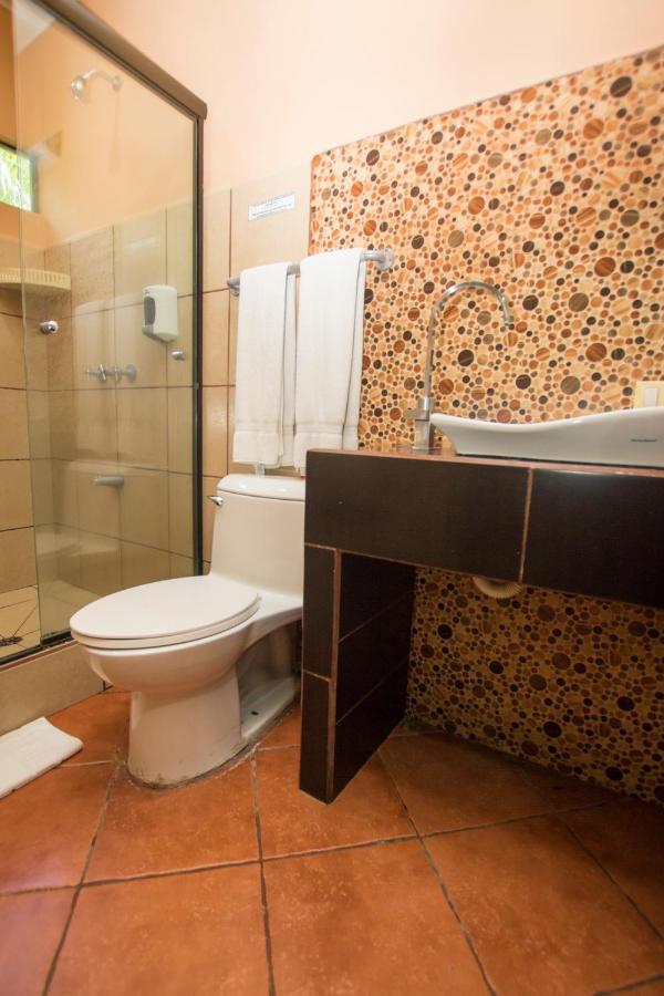 Oceanfront Hotel Verde Mar Direct Access To The Beach Manuel Antonio Bagian luar foto