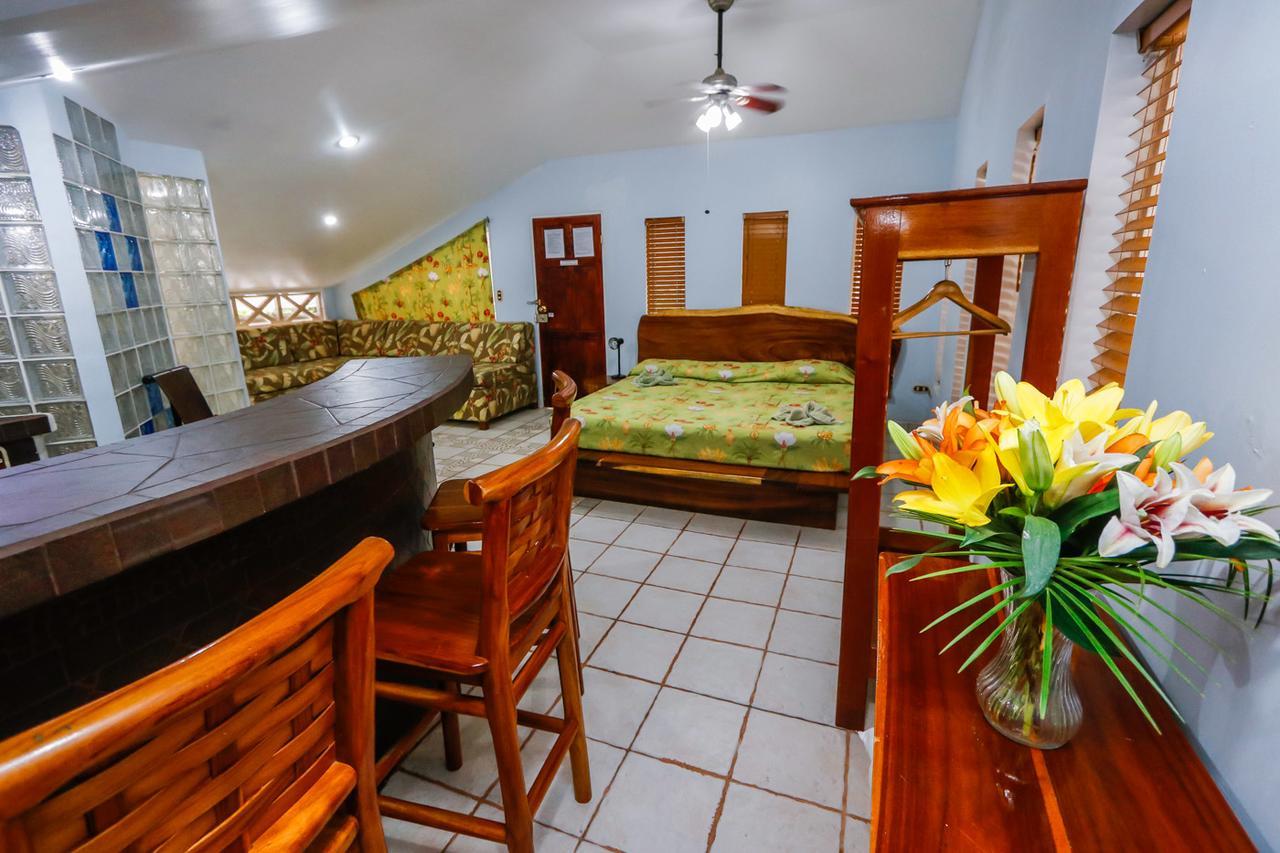 Oceanfront Hotel Verde Mar Direct Access To The Beach Manuel Antonio Bagian luar foto